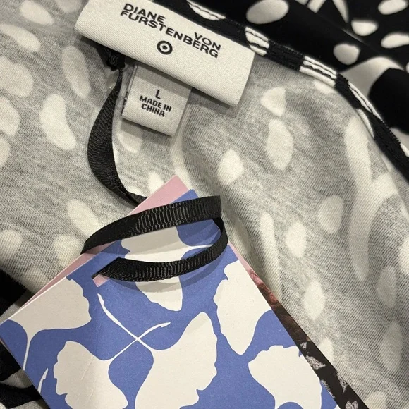 NWT DIANE VON FURSTENBERGxTARGET Long Sleeve Midi Sea Spots Black Wrap Dress - Picture 15 of 16